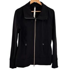 Lululemon black fitted jacket with pockets size 10